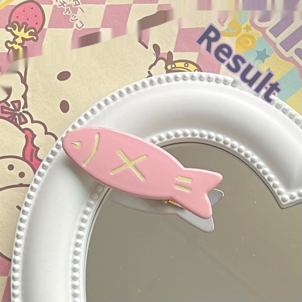 かわいいキャンディーカラーの魚のバレッタ